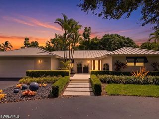 1390 Mandarin RD, Naples, FL 34102
