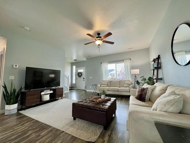 9726 W January Dr, Cheney, WA 99004