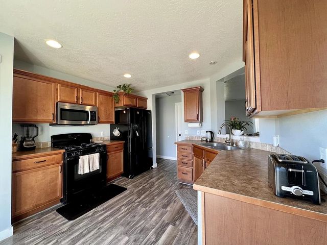9726 W January Dr, Cheney, WA 99004