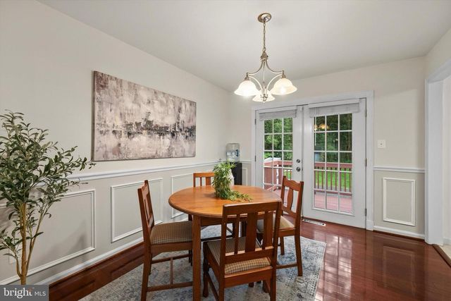 318 LAWYERS RD NW, Vienna, VA 22180
