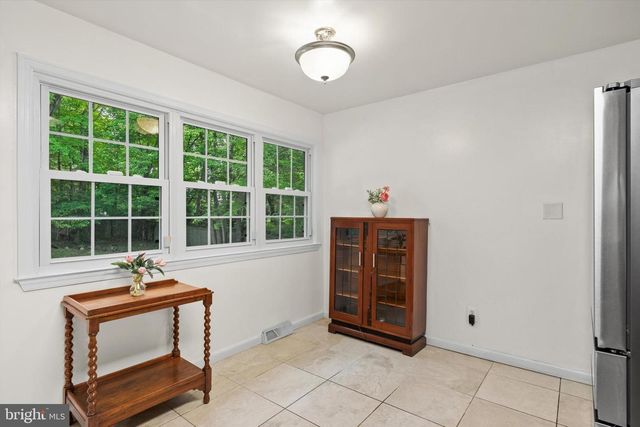 318 LAWYERS RD NW, Vienna, VA 22180