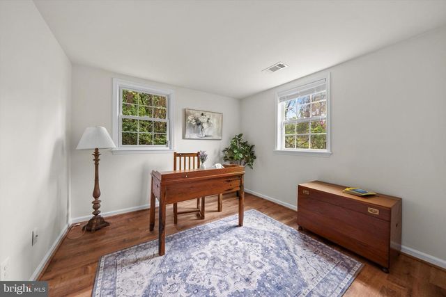 318 LAWYERS RD NW, Vienna, VA 22180