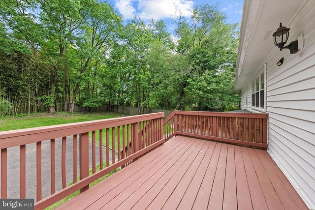 318 LAWYERS RD NW, Vienna, VA 22180