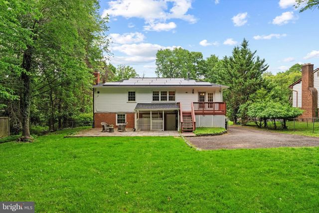 318 LAWYERS RD NW, Vienna, VA 22180