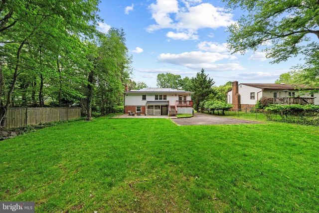 318 LAWYERS RD NW, Vienna, VA 22180