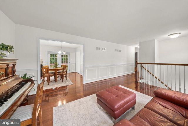 318 LAWYERS RD NW, Vienna, VA 22180