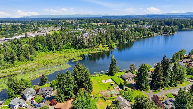 6935 Timberlake Drive SE, Lacey, WA 98503