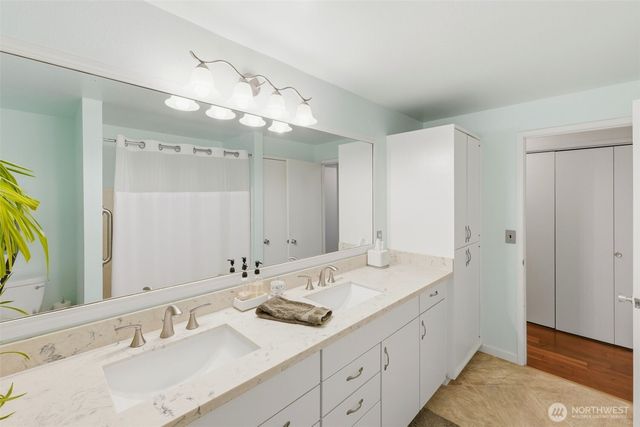 6935 Timberlake Drive SE, Lacey, WA 98503
