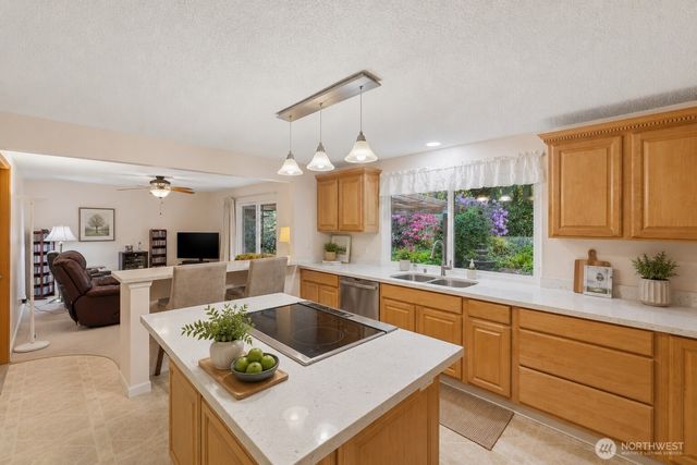6935 Timberlake Drive SE, Lacey, WA 98503