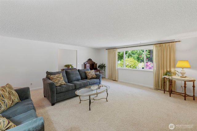 6935 Timberlake Drive SE, Lacey, WA 98503