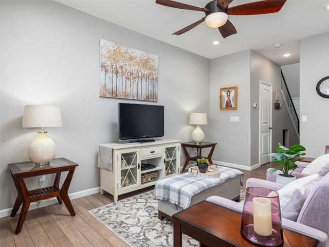 1001 Zodiac LN 28, Round Rock, TX 78665