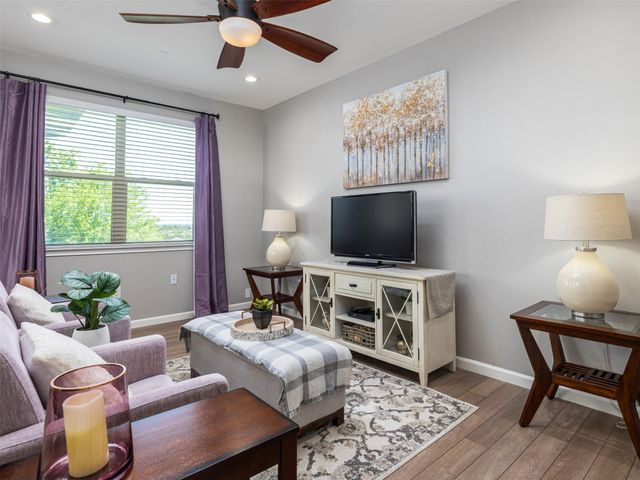 1001 Zodiac LN 28, Round Rock, TX 78665