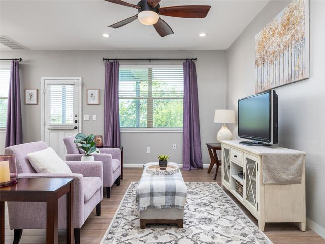 1001 Zodiac LN 28, Round Rock, TX 78665