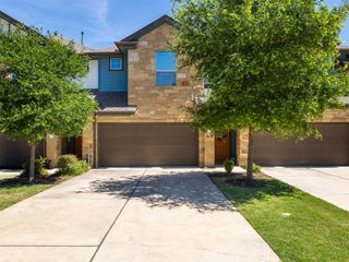 1001 Zodiac LN 28, Round Rock, TX 78665