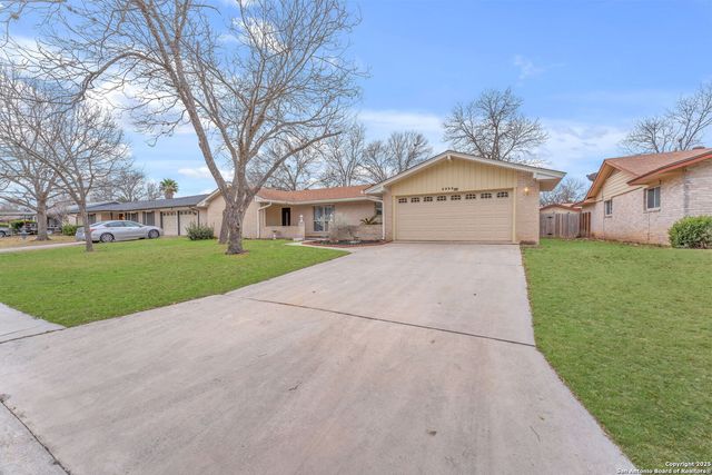 8223 Joe Dimaggio Dr, San Antonio, TX 78240