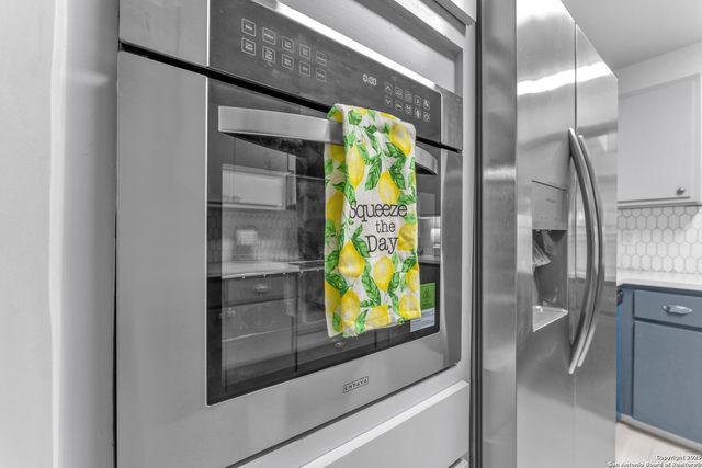 8223 Joe Dimaggio Dr, San Antonio, TX 78240