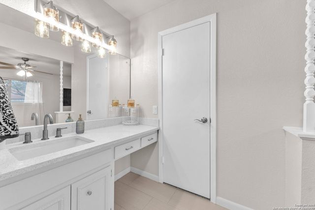 8223 Joe Dimaggio Dr, San Antonio, TX 78240