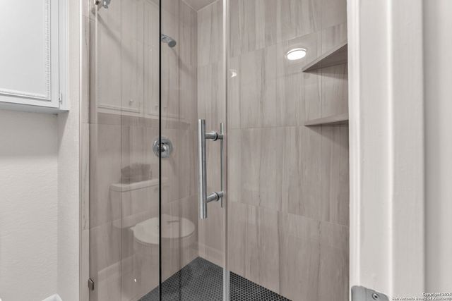 8223 Joe Dimaggio Dr, San Antonio, TX 78240