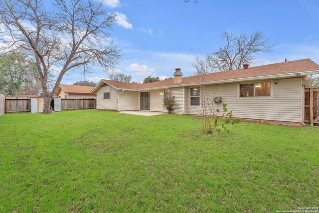 8223 Joe Dimaggio Dr, San Antonio, TX 78240