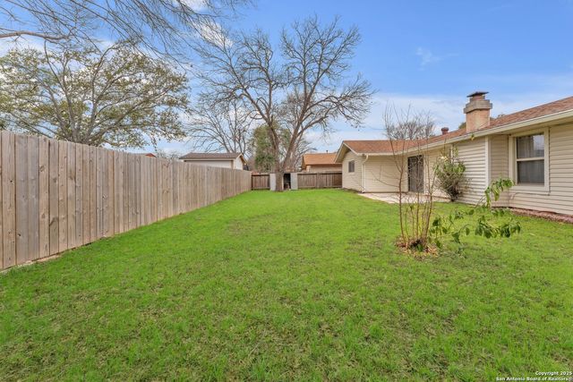 8223 Joe Dimaggio Dr, San Antonio, TX 78240