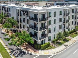 8265 NW 41st St C-202, Doral, FL 33166