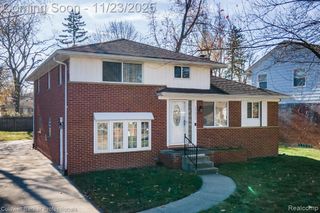 17377 Avilla Boulevard, Lathrup Village, MI 48076