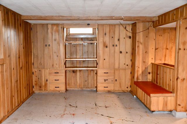 308 Maple Avenue S, Thief River Falls, MN 56701