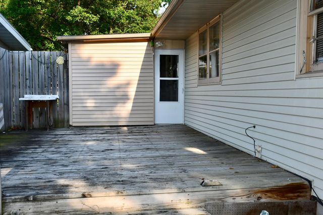 308 Maple Avenue S, Thief River Falls, MN 56701