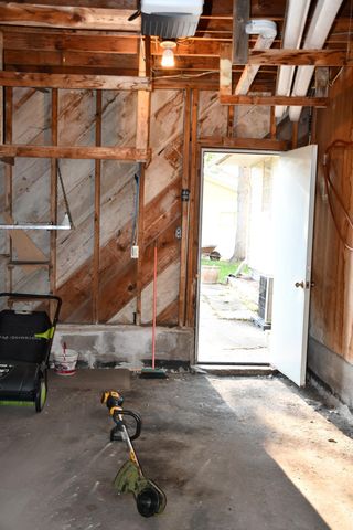 308 Maple Avenue S, Thief River Falls, MN 56701