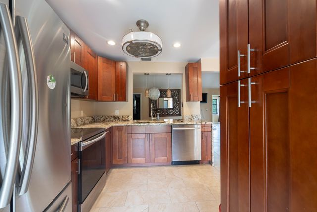 6149 Olivewood Circle, Greenacres, FL 33463