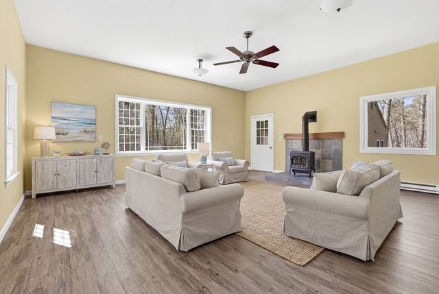 15 Long Ridge Rd, Acton, MA 01720