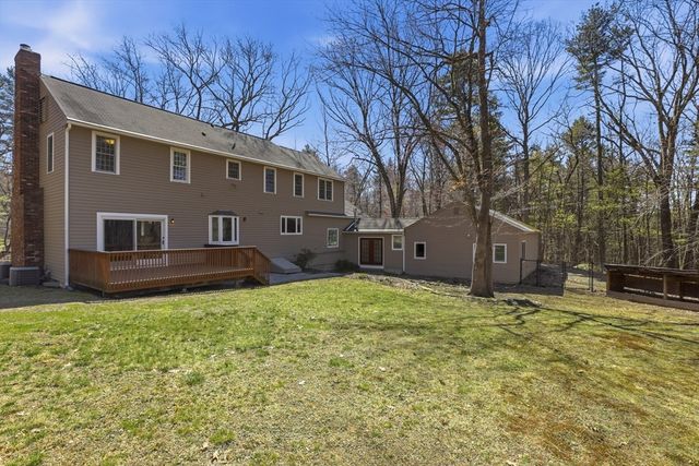 15 Long Ridge Rd, Acton, MA 01720