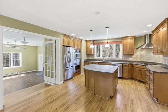 15 Long Ridge Rd, Acton, MA 01720