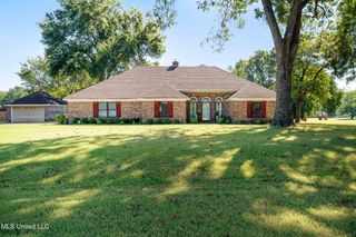 8740 Oakwood Lane, Olive Branch, MS 38654