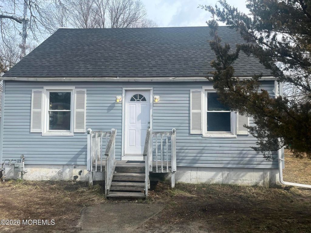 1033 Atlantic City Boulevard, Bayville, NJ 08721