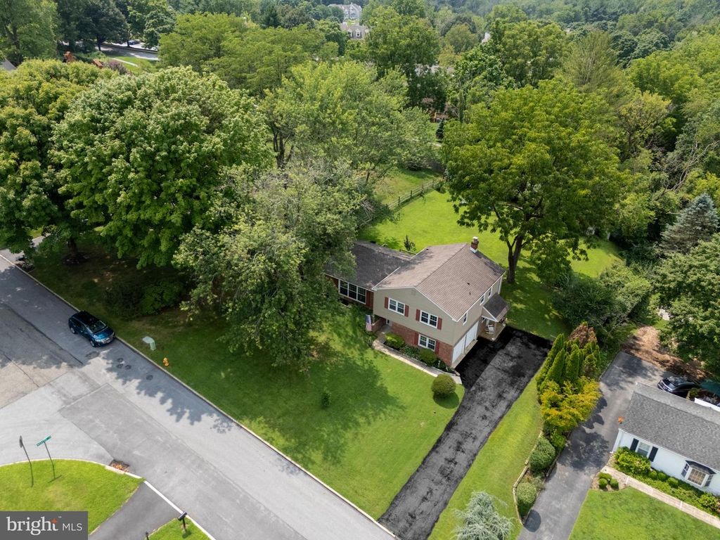 834 EASTER DR, WEST CHESTER, PA 19382 — photo 2