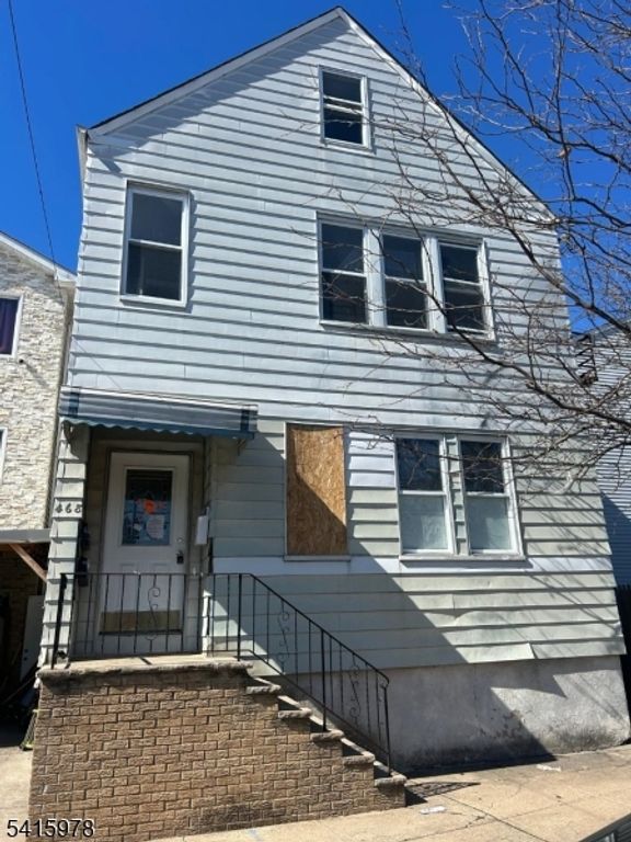 468 4Th Ave, Elizabeth City, NJ 07206