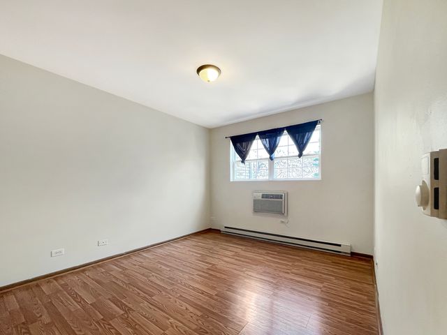 1524 W Sand Bar Court 2C, Round Lake, IL 60073