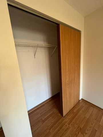 1524 W Sand Bar Court 2C, Round Lake, IL 60073