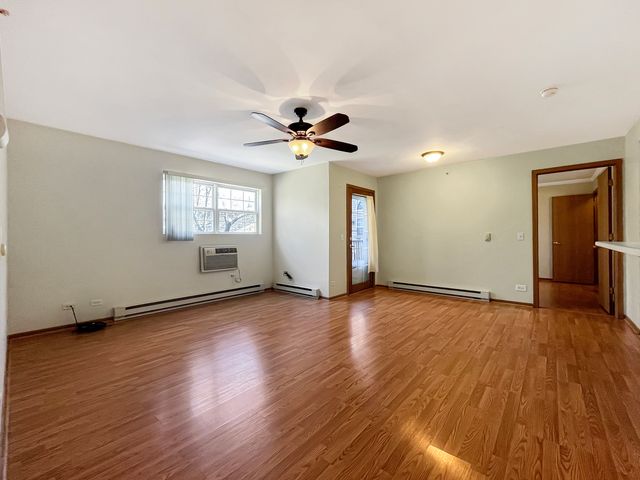 1524 W Sand Bar Court 2C, Round Lake, IL 60073