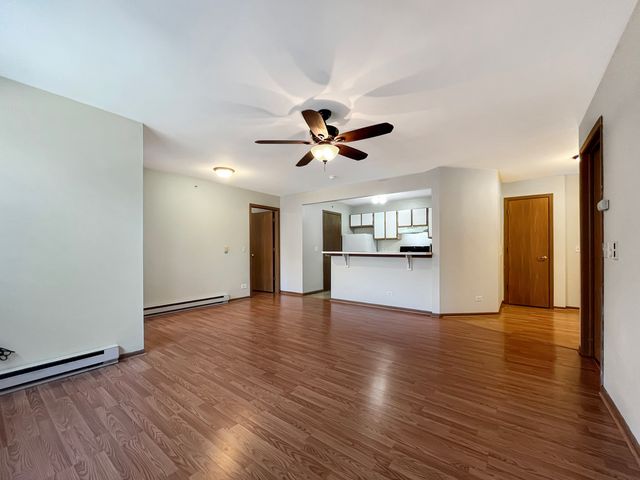 1524 W Sand Bar Court 2C, Round Lake, IL 60073