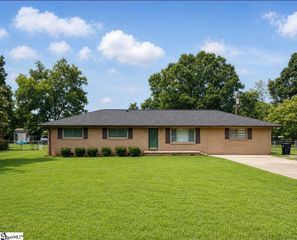 2600 Warren Drive, Anderson, SC 29621