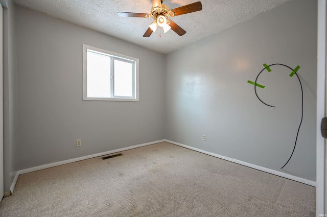 907 WINGRA Court, Kokomo, IN 46902