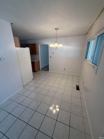 907 WINGRA Court, Kokomo, IN 46902