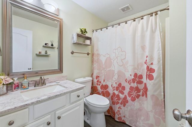 237 Broadmore Circle, Angola, IN 46703