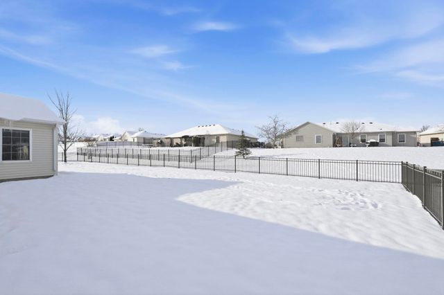 237 Broadmore Circle, Angola, IN 46703