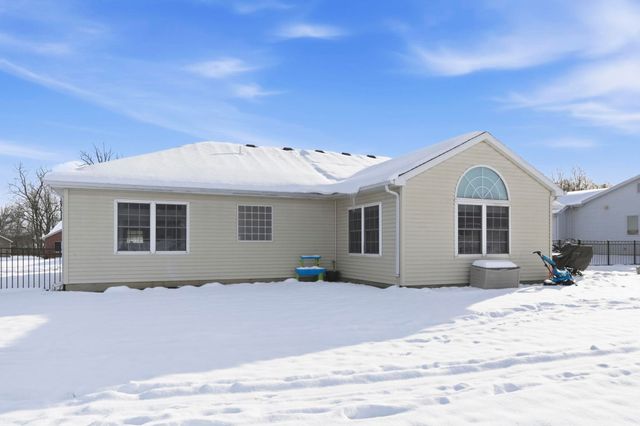 237 Broadmore Circle, Angola, IN 46703