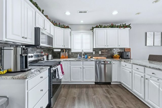 237 Broadmore Circle, Angola, IN 46703