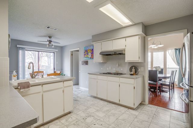 2712 Butler Drive, Arlington, TX 76012