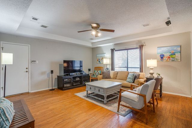 2712 Butler Drive, Arlington, TX 76012